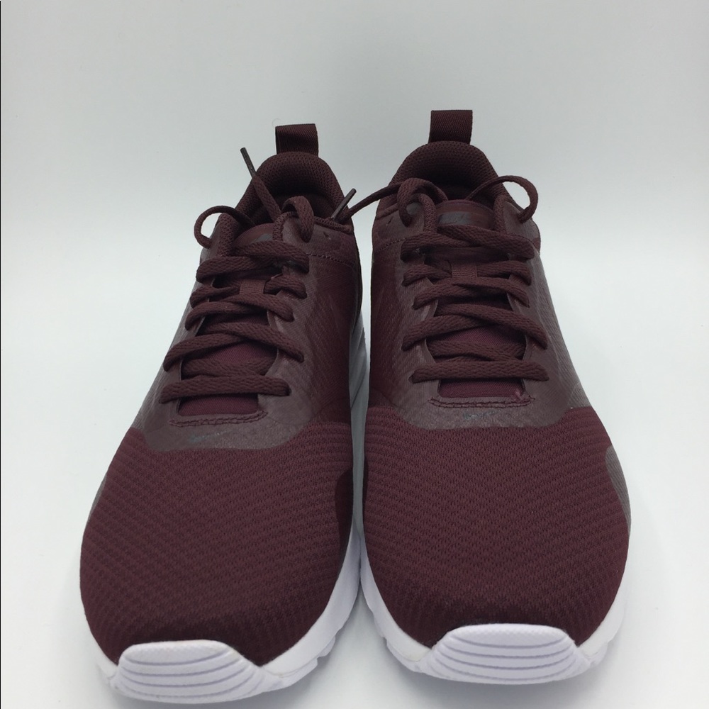 Women’s Nike Air Max Tavas - Picture 5 of 8